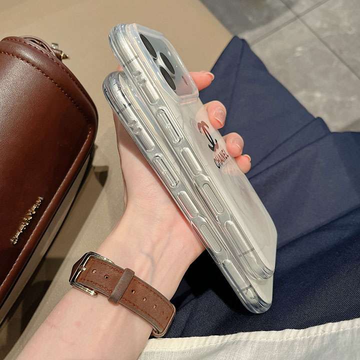 chanel iphone18promaxケース 日常使いに 合う 
