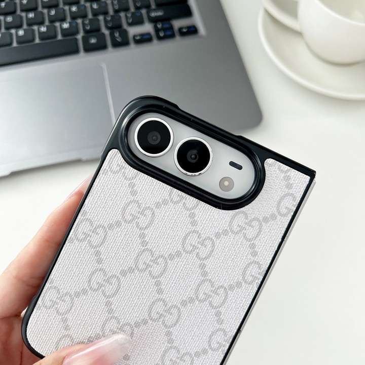 GUCCI iphone duoケース