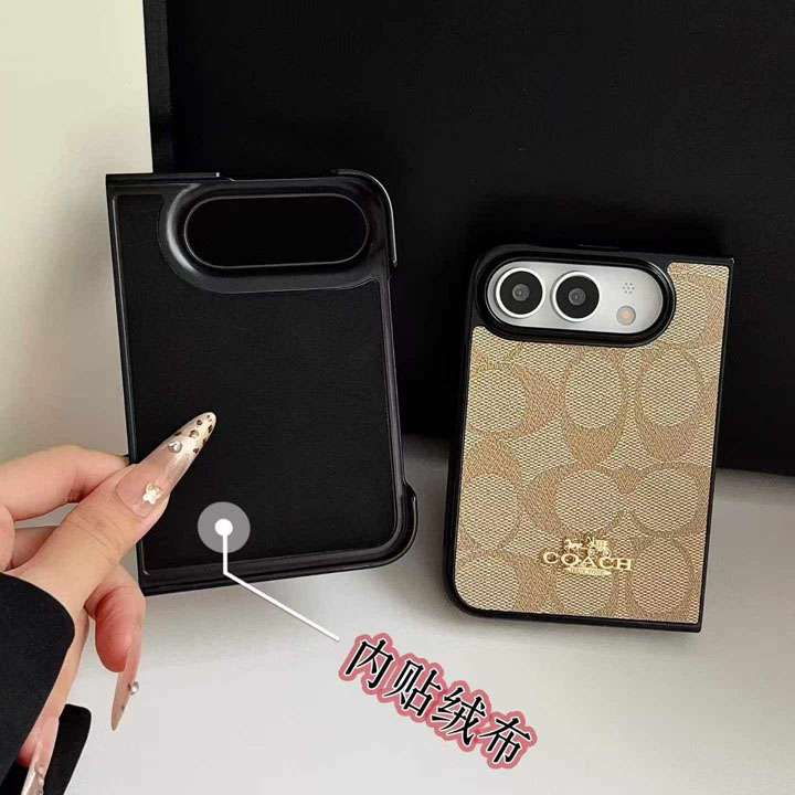 コーチ iphone 折りたたみケース