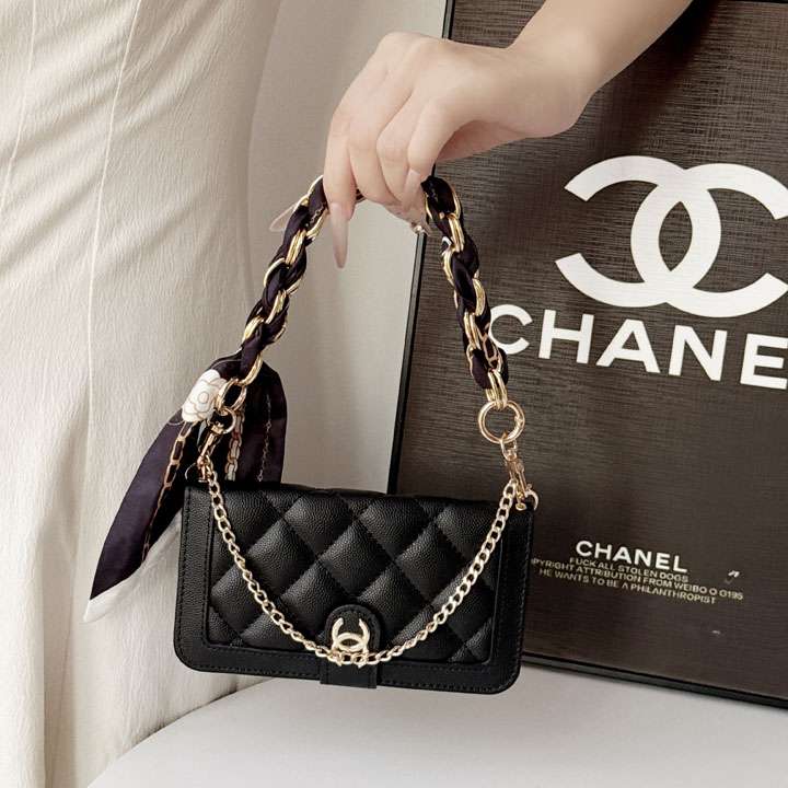 chanel iphone18pro 互換性ケース 手帳型