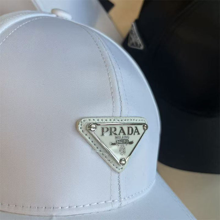 PRADA キャップ 人気