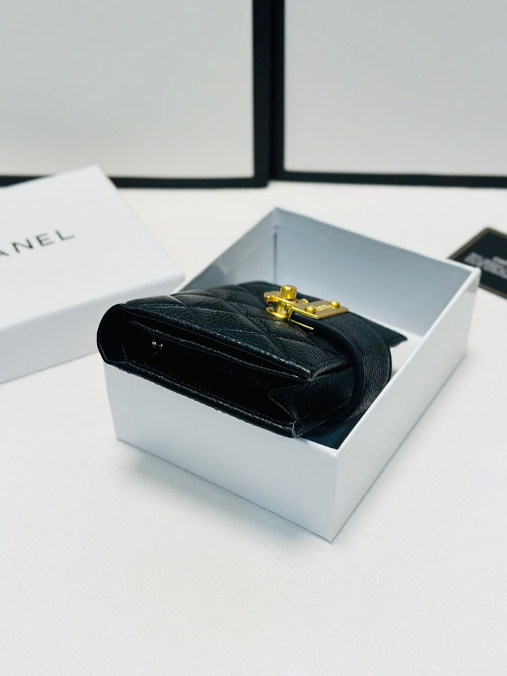 chanel レデイース 二つ折り 財布