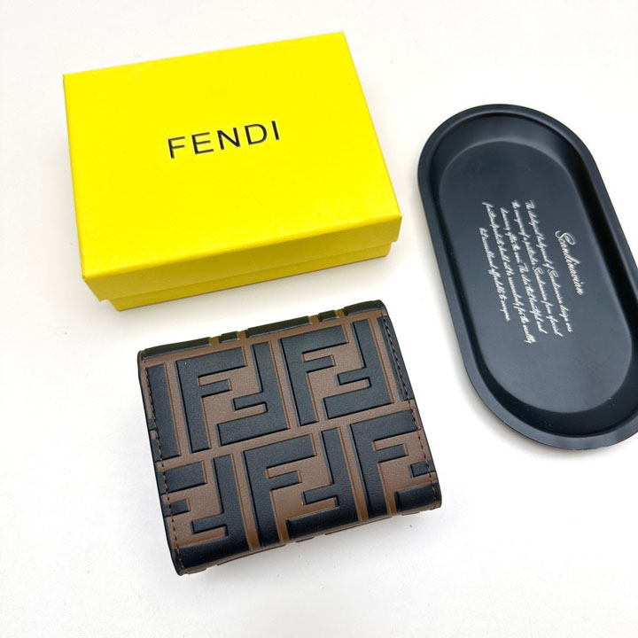 FENDI FFダイヤモンド ミニ 財布