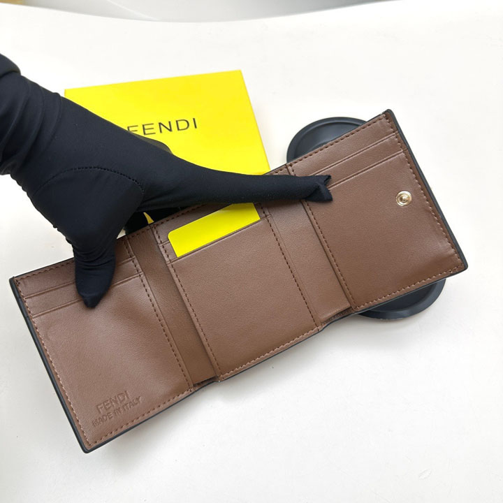 FENDI 財布 レディース 人気