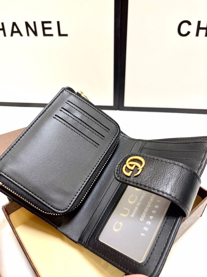 グッチ GGマーモントコンパクト 財布
