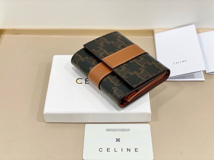 CELINE 三つ折り財布 ショルダー