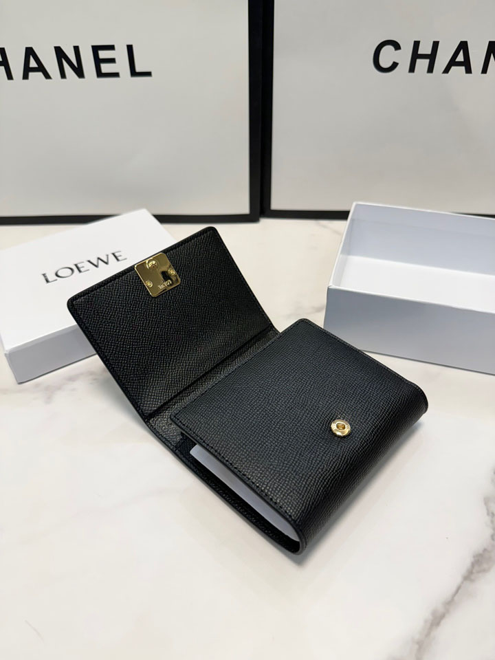 LOEWE ャイニーナパカーフレザー