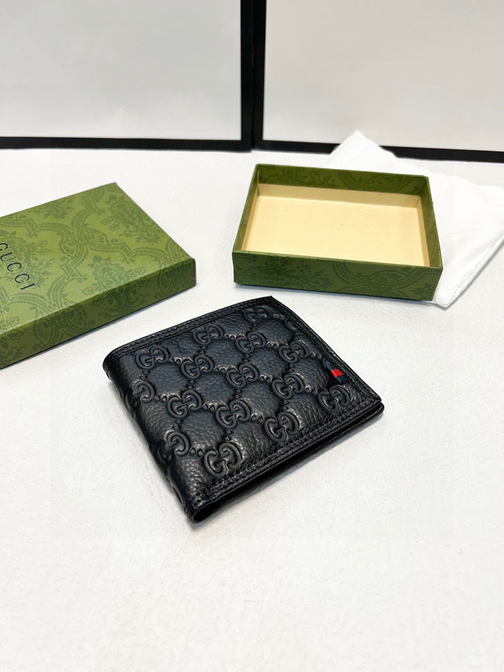 GUCCI カード入れ