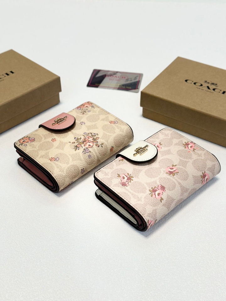 COACH 財布
