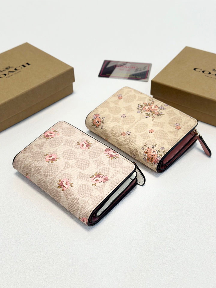COACH ジップ ウォレット レディース
