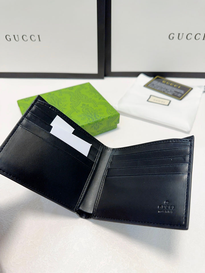 グッチ メンズ 二つ折り財布