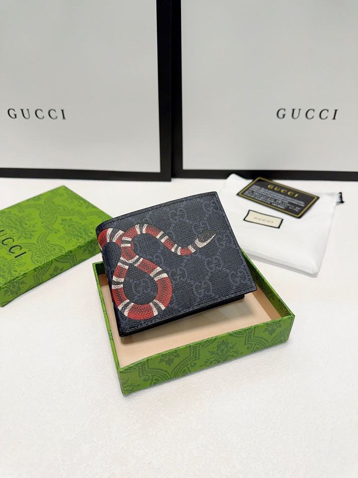 グッチ GGスプリーム 財布