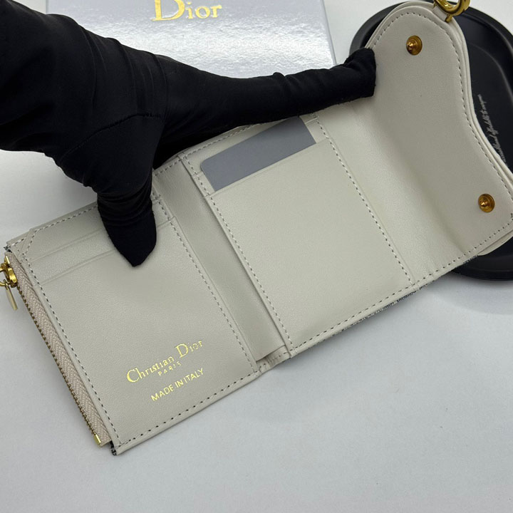 ディオール 三つ折り財布