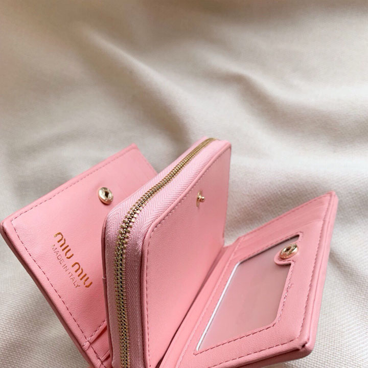 MIUMIU レザー 折り財布