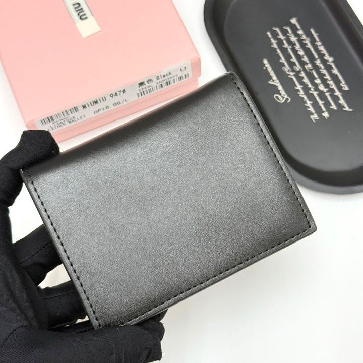 MIU MIU リボン 2つ折り財布