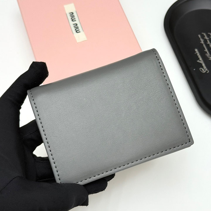 MIU MIU リボン 2つ折り財布