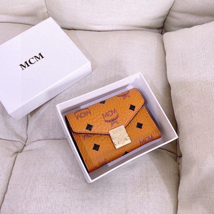 MCM Tracy 三つ折り財布