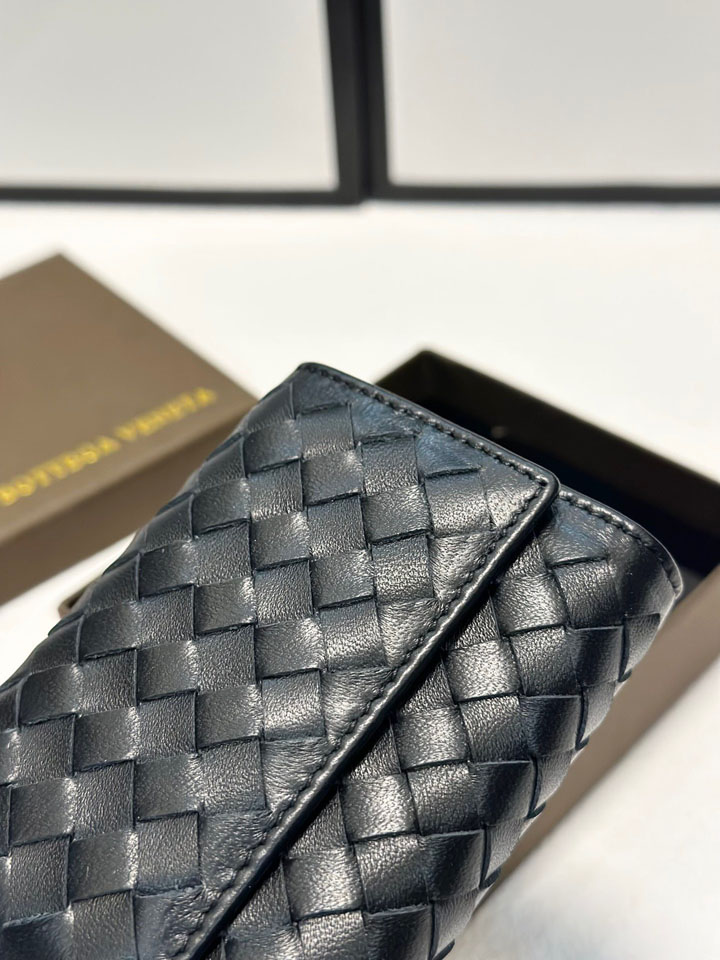 BOTTEGA VENETA コンパクトウォレット レザー 本革