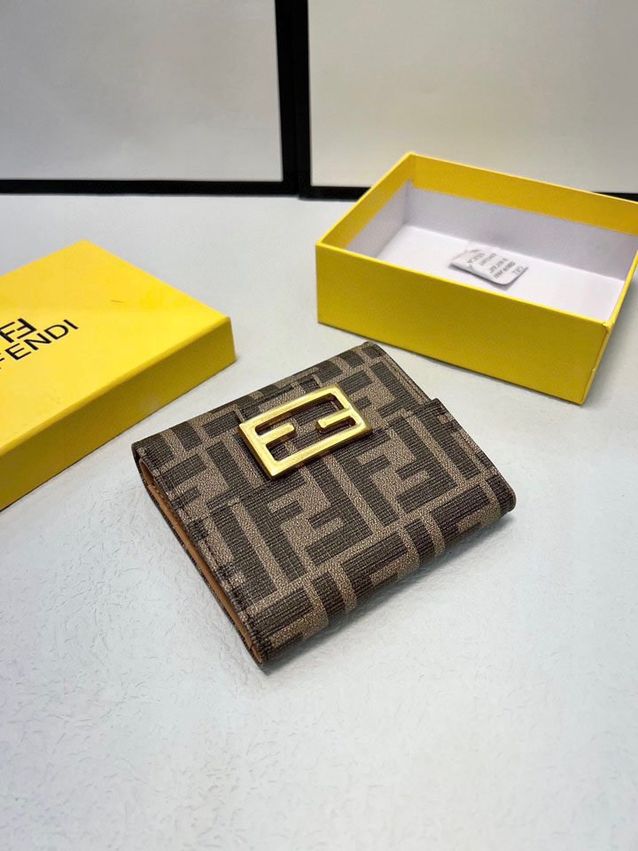 フェンディ レディース 三つ折り財布