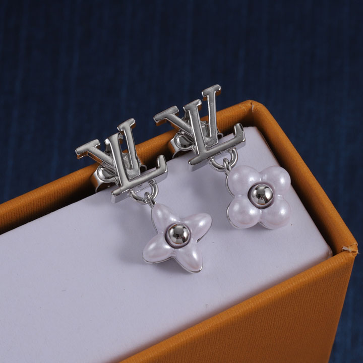 ルイヴィトン ゴールド ピアス