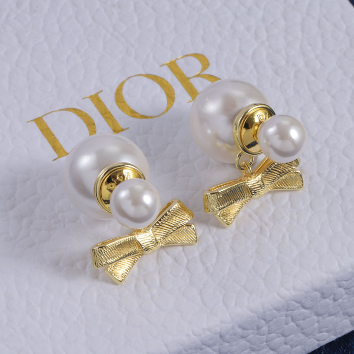 Dior ピアス 贈り物