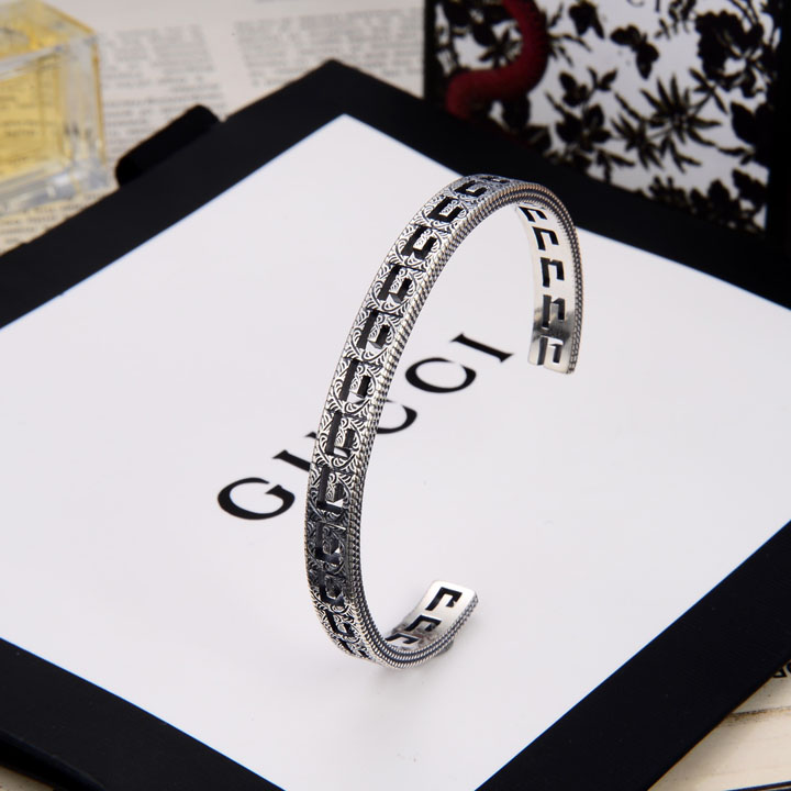 GUCCI メンズ バングル