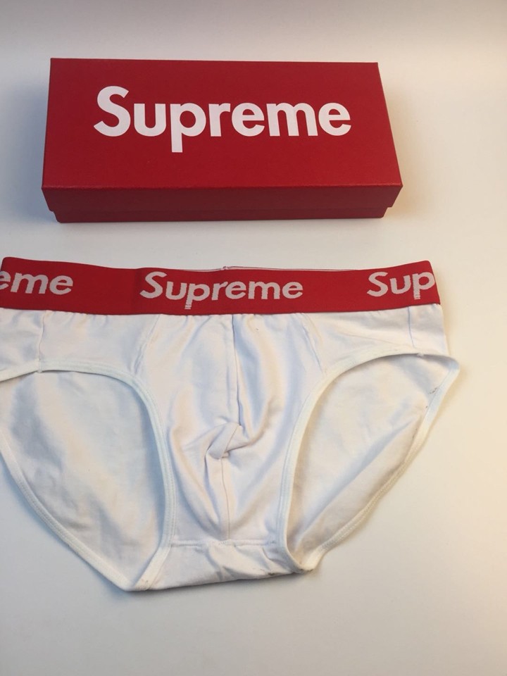 Supreme パンツ レディース