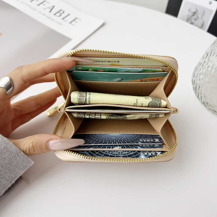 VUITTON L字ファスナー カードケース