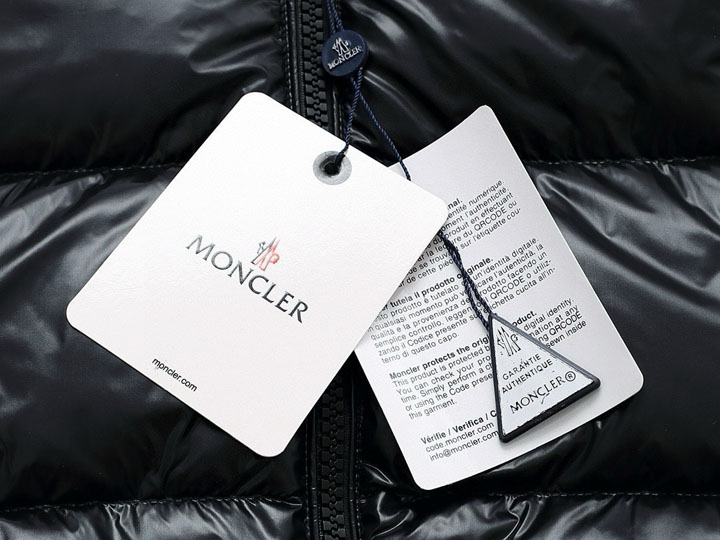 MONCLER MAYA フード付きダウンジャケット