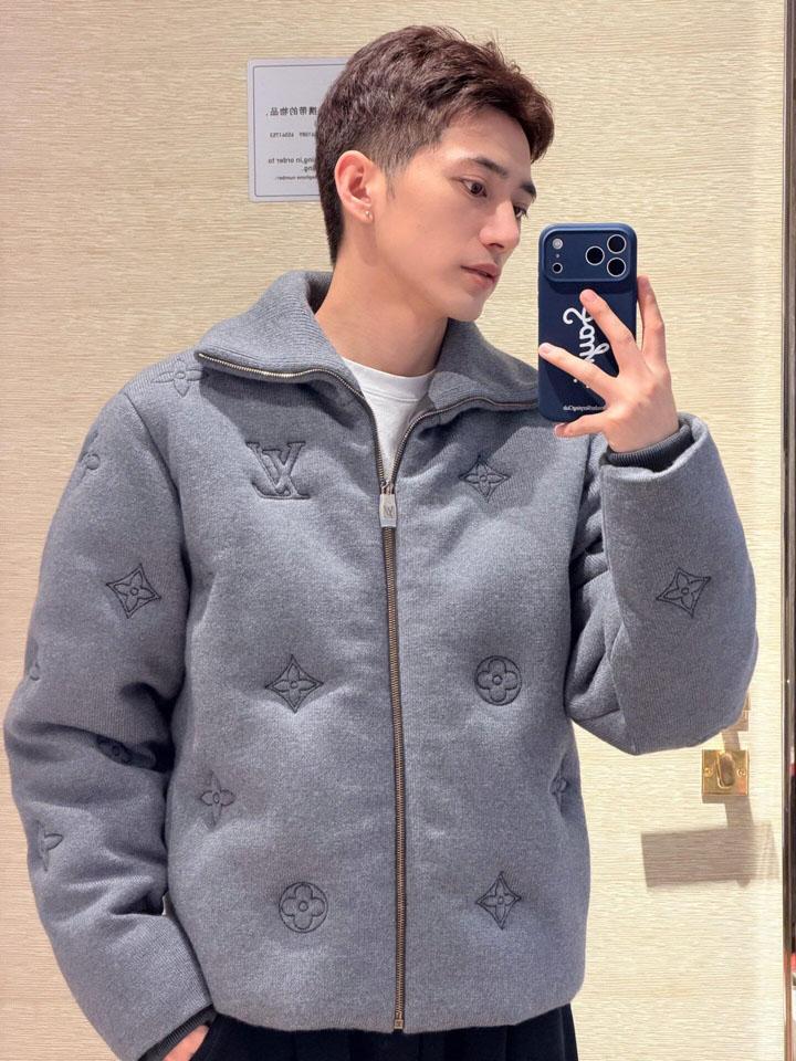 Vuitton 1AJBWT