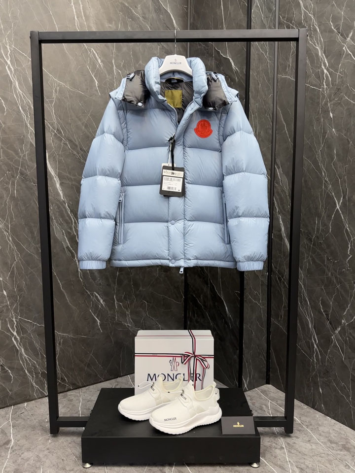 MONCLER メンズダウン ショート丈