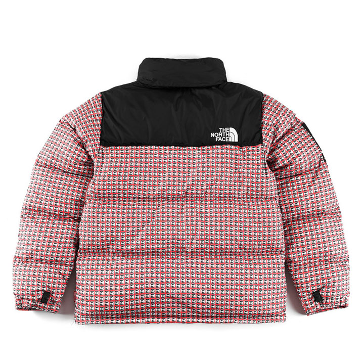 シュプリーム×ノースフェイス ダウン ジャケット スタッズ柄
