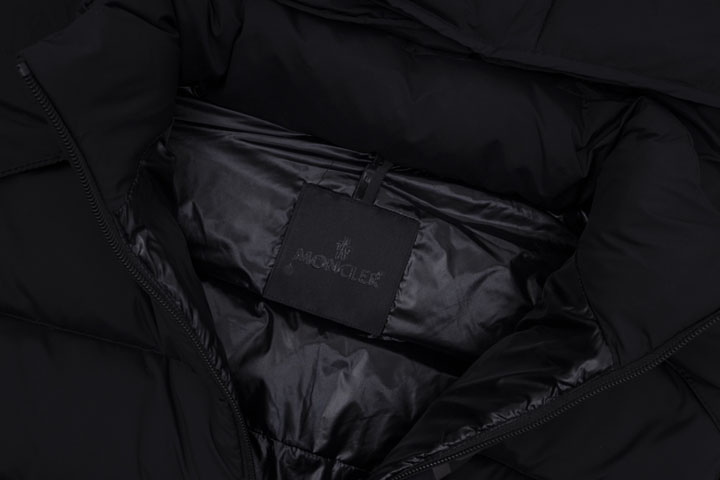 MONCLER UME メンズ ダウン