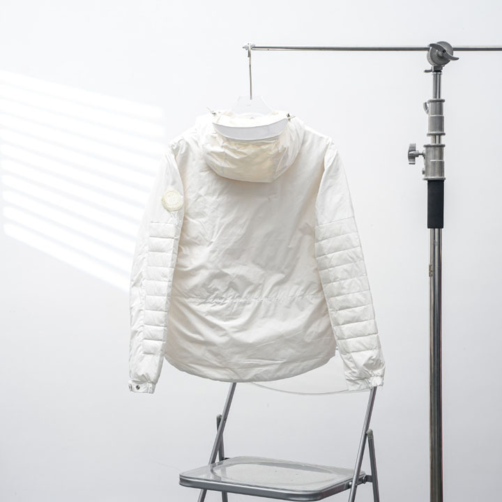 MONCLER ライン ダウン
