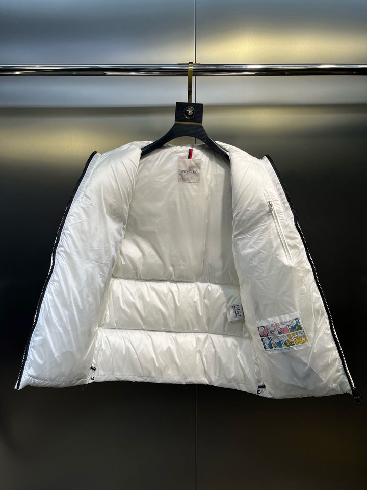 MONCLER 軽量 ダウンベスト