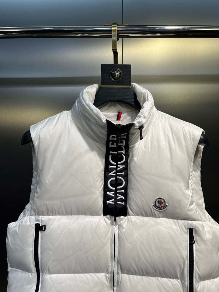 MONCLER メンズ ダウンベスト