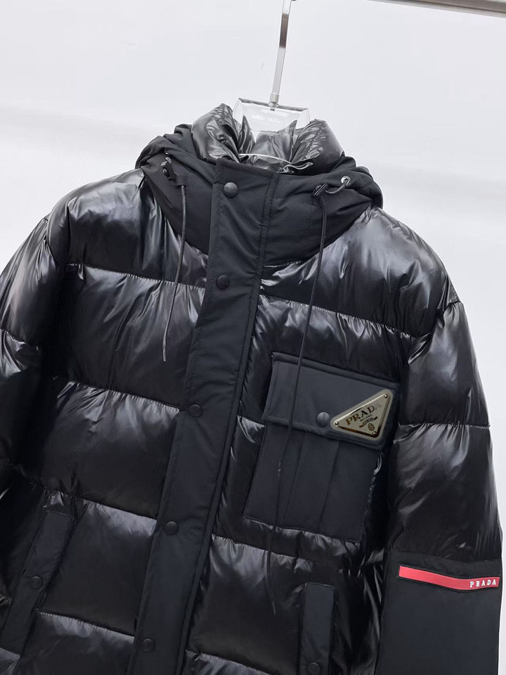 PRADA フード付き ダウンジャケット