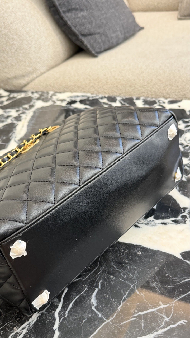 CHANEL チェーントートバッグ