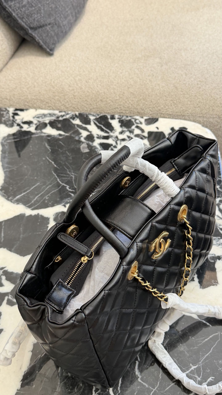 シャネル レディース ショルダーバッグ