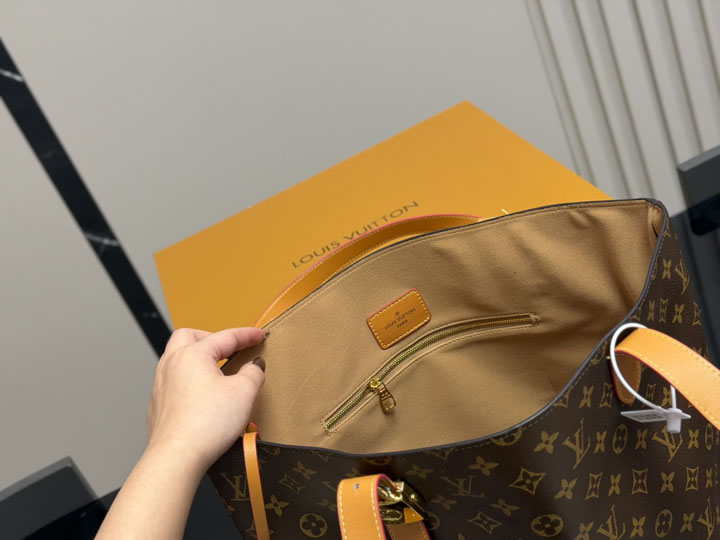 LOUIS VUITTON トートバッグ レザー
