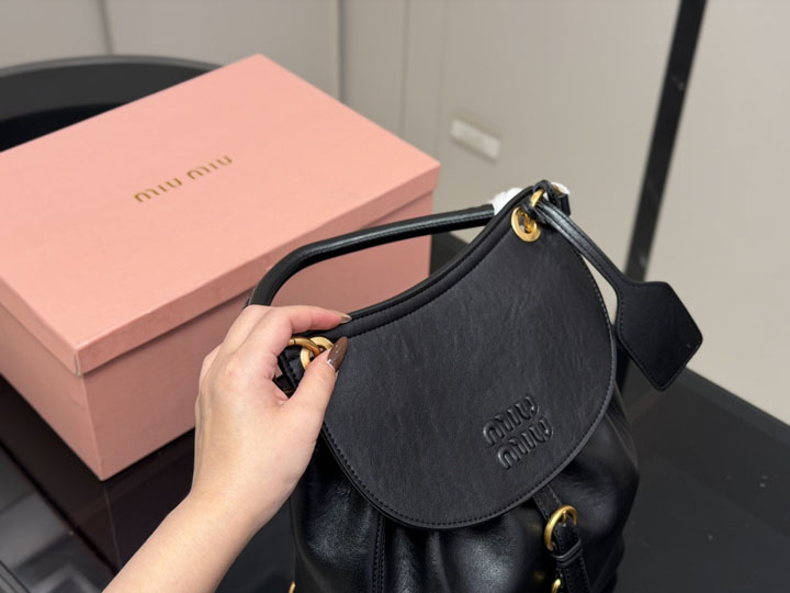 Miu Miu ブラック バックパック