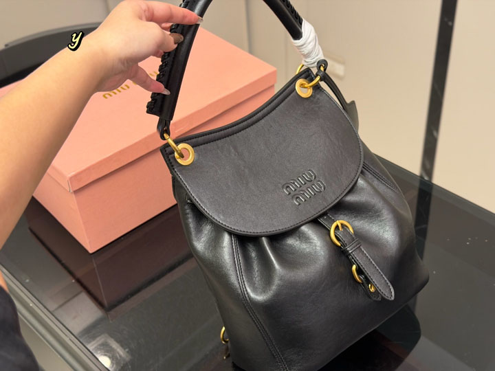 Miu Miu ハンドル付き リュックサック