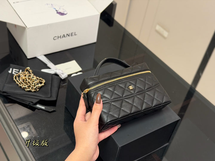 CHANEL ココマーク ミニ バニティバッグ