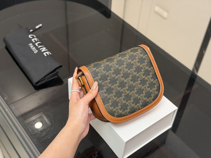 CELINE レザー ミニ バッグ