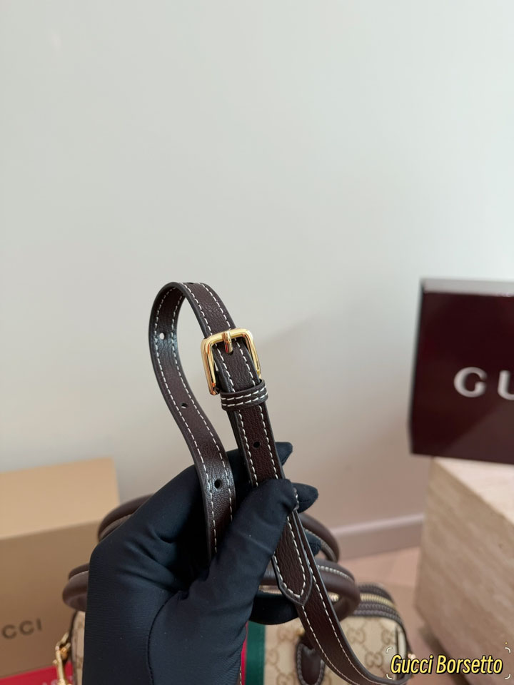 グッチ GGキャンバス ボストンバッグ