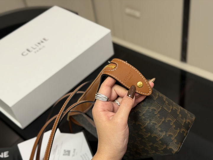 CELINE トリオンフキャンバス 大容量 ダッフルバッグ