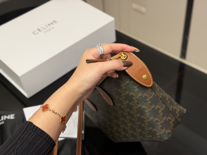 CELINE バッグ 2026 新作