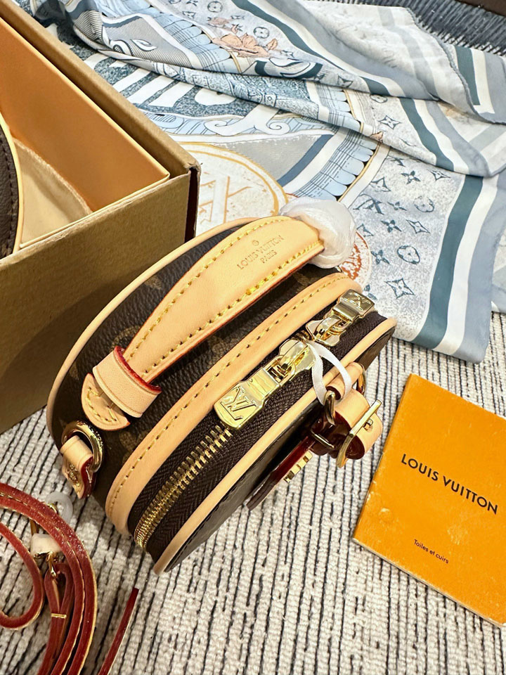 VUITTON レディース ボワット