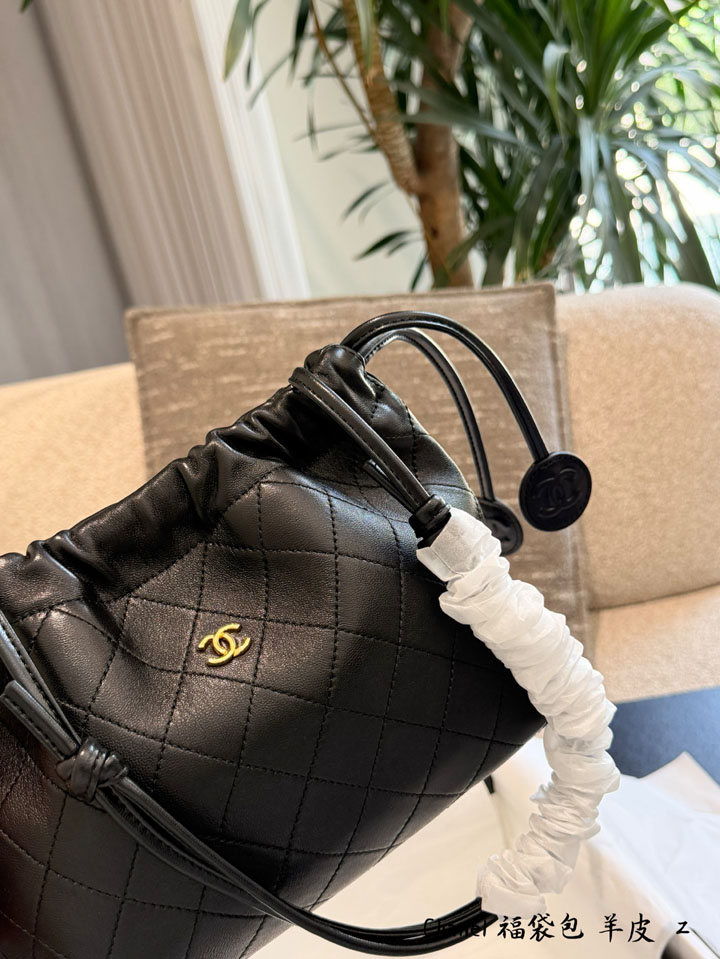 chanel ミニ巾着 レディース
