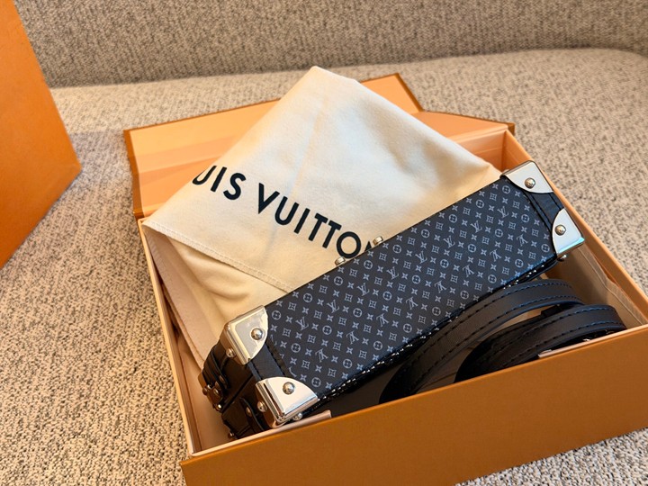 VUITTON プティット マル レディースバッグ